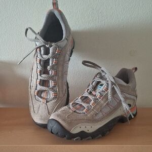 Vibram Tan and Orange Women's Sneakers